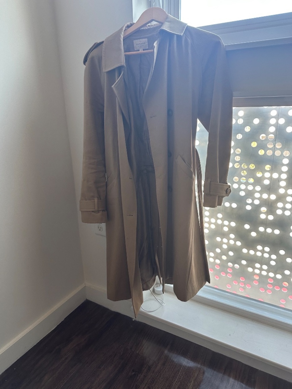 Sezane - Scott Trench Coat - Picture 2 of 4